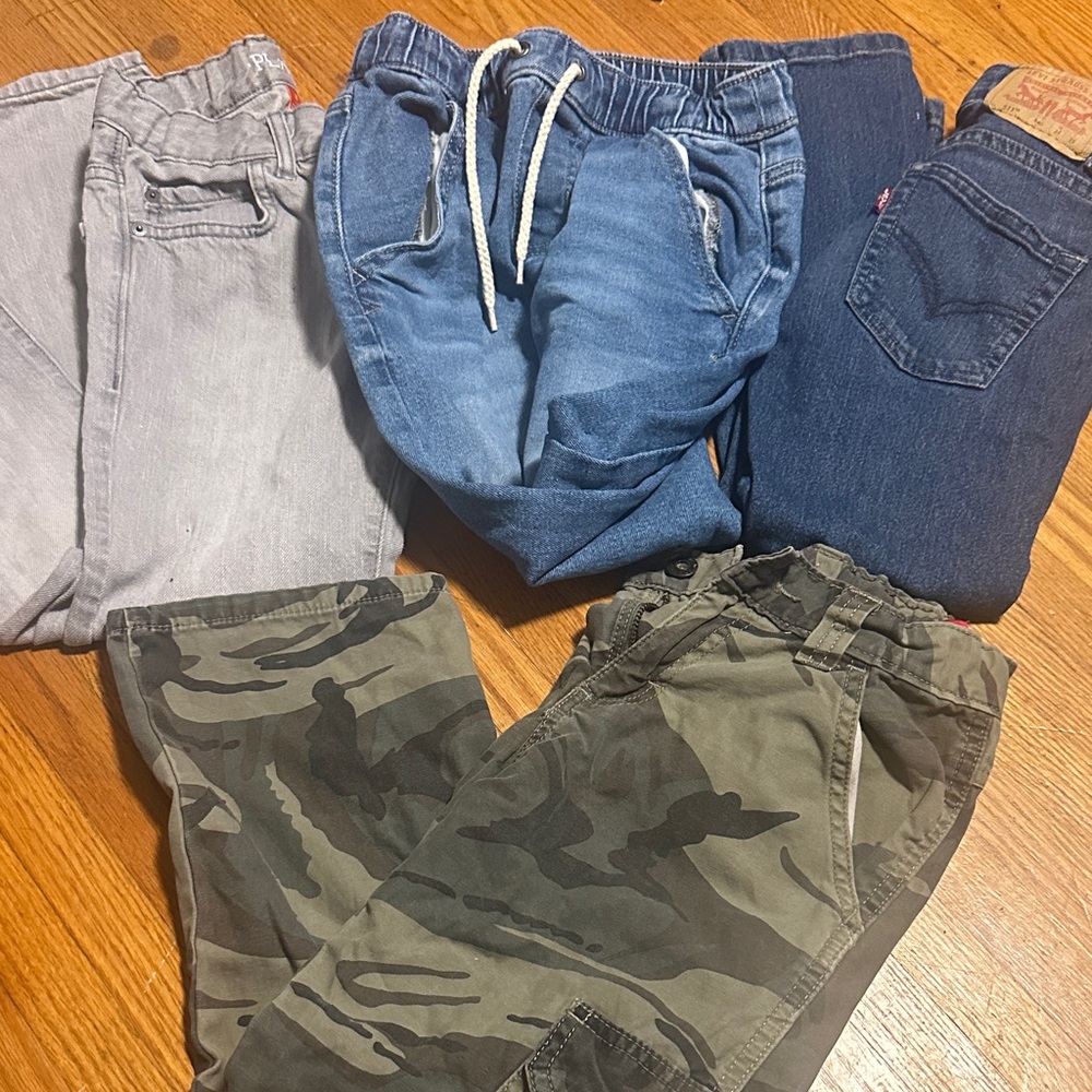 Levi cat and Jack children’s place boy Jean size 8 bundle